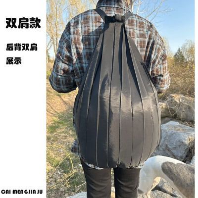 高颜值便携式大容量双肩斜跨单肩手提纯黑外贸防水户外