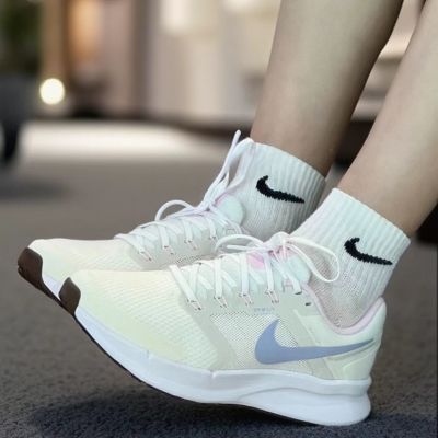 Nike耐克NIKE RUN SWIFT 3夏季女款学生运动
