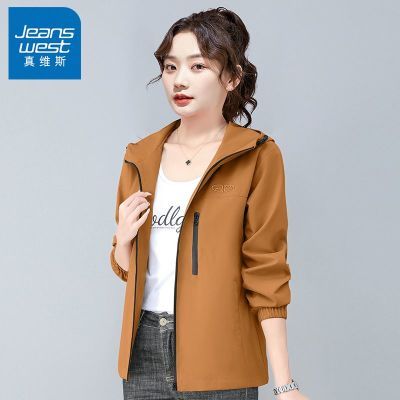 ���ڲ�����[��ά˹]��ñ����п������¿�Ůʿʱ�����п������ݳ������� 89.9Ԫ