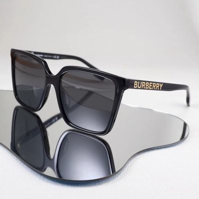 ڲBURBERRY520۾̫ʱīŮ899.9Ԫ