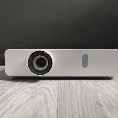 松下BX440C投影仪4500流明家用高清商用白天直投办公用会议投影机