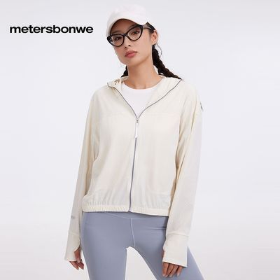 ���ڲ���������˹����Ů������ɹ�п���ñ�ܲ��ᱡ����Ů�� 125Ԫ