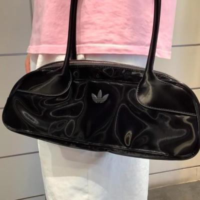 ڲϴ˹(adidas)ʱг2025Ůб˶KE4015377Ԫ