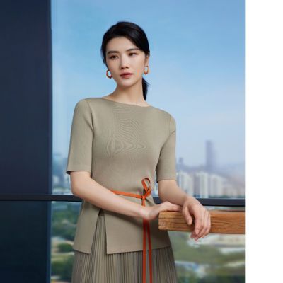 ���ڲ��������̳�ͬ�BBLLUUEE�����³�2026���¿�������ˬ˿������֯��Ů 564Ԫ