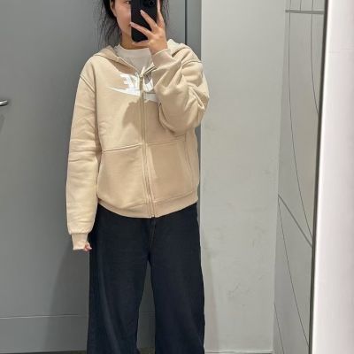 ڲƷNikeͿ˱޴¿ͯ˶мñFD2990-126136Ԫ