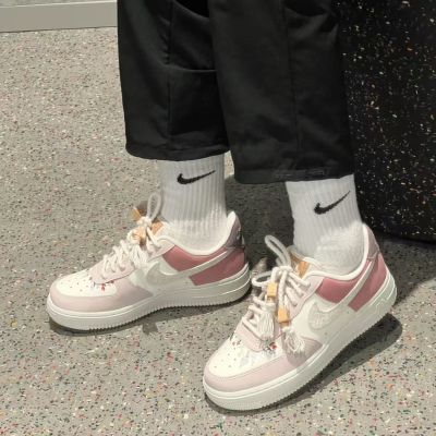 ڲNIKEͿ˿վһŮЬ AF1ʱз۰ĥͰаЬIB8874-111815շ꡿402Ԫ