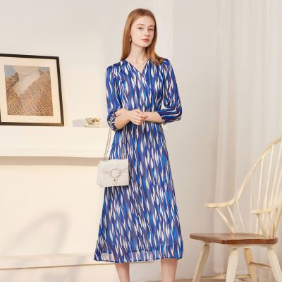 ���ڲ������߶˾���ӡ��v������ȹŮ2025�����¿��߷�������ѩ��ȹ���ʳ�ȹ275Ԫ