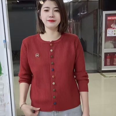 2025春秋季新款打底衫彩色纽扣设计感百搭显瘦毛衣女针织开衫外搭