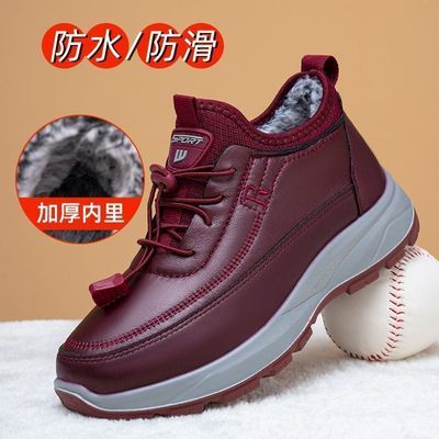 冬季奶奶短筒靴子高帮加绒妈妈中老年雪地靴女防水防滑