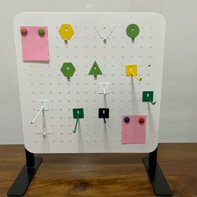 书架桌面置物架洞洞板配件挂钩置物架免打孔金属挂钩彩色磁吸