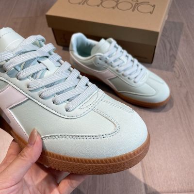 外贸品牌女款德训鞋,薄荷绿白配色~ (个别微瑕~微瑕~介意勿拍)