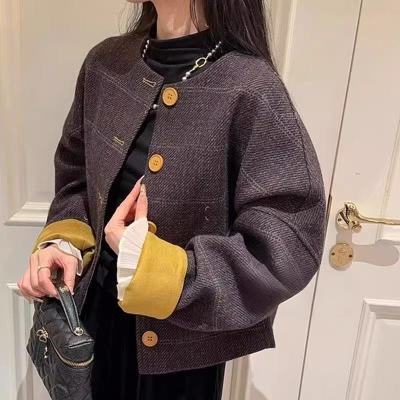 气质宽松圆领长袖时尚外套女2026年秋季新款时尚单排扣高级感上衣