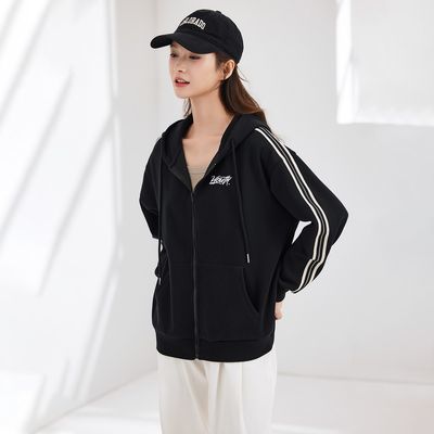 ���ڲ����������촺���ɫ�˶������������׿�����ĸӡ��������ñ���� 109.9Ԫ