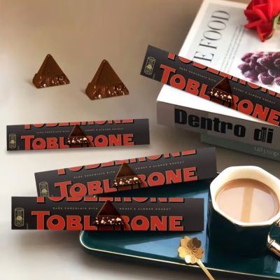 瑞士三角黑巧克力含蜂蜜巴旦木糖100g 送女友生日伴手礼物零食