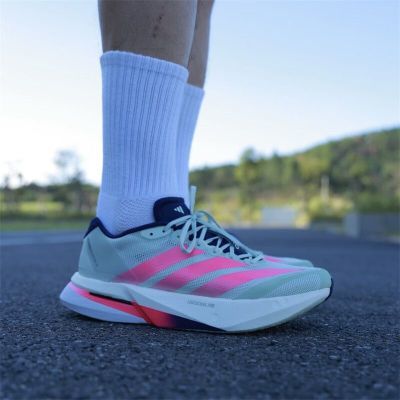 ��Ʒadidas���ϴ�˹�������ʰٴ�Ͱ������˶��ܲ�ЬHQ4912 449.7Ԫ