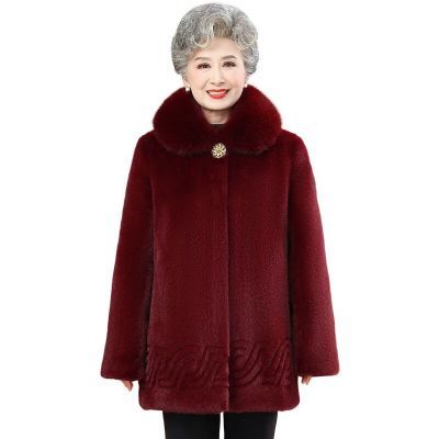 ���ڲ������������˶�װ����Ů���̼��޼Ӻ��ް�����ߵ���������ʱ�����·� 174Ԫ