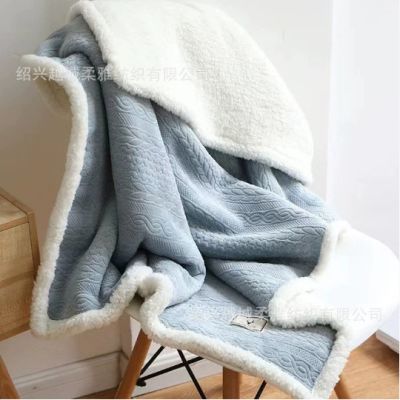 冬季续命款!竹节羊羔绒披肩 一秒裹住暖炉感