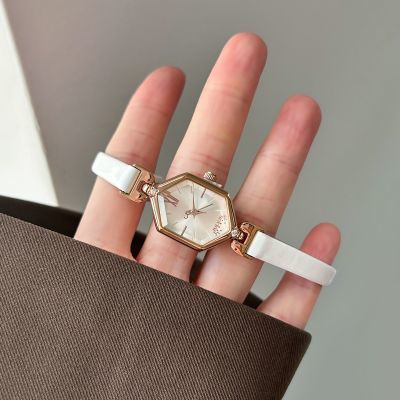 ڲʱֱŮʿ¿ŮԼСʯӢˮѧ 206Ԫ