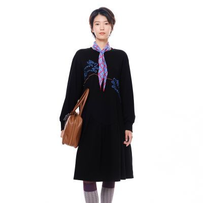 ���ڲ�����MOVEUP����2025�＾�¿�.FUNϵ��Բ��Ȥζ�廨�ڴ�������֯����ȹ 368Ԫ