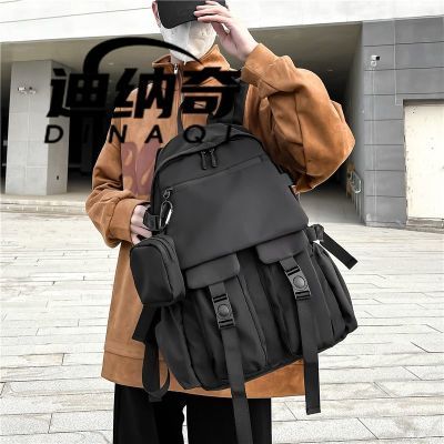 ���ڲ����������泱������ʱ�д�����˫������м�Լ�������д�ѧ��������� 44.9Ԫ