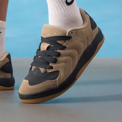 ���ڲ�����NIKE�Ϳ���ЬJORDAN SESSION�غ�ɫ�Ͱ︴�Ű�Ь�˶�ЬIB3731-200 349Ԫ