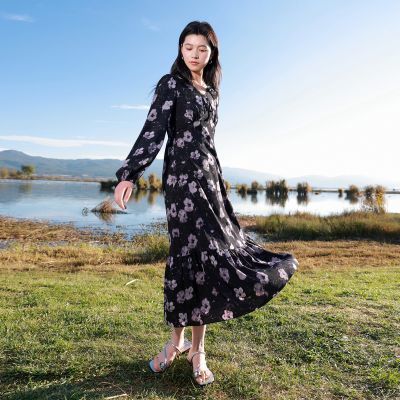 ���ڲ�������������Ůװ2026�����¿�V������ȹ�黨������ȹ������MM 249Ԫ