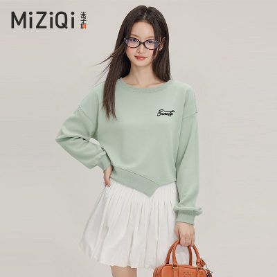 ���ڲ�����������Բ������Ů���¿�����ʱ�в������°ڳ�������� 70.3Ԫ