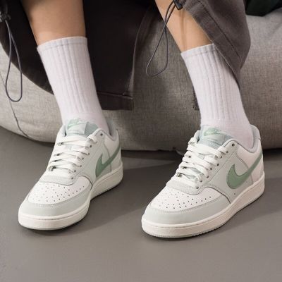 ���ڲ�����NIKE�Ϳ�ŮЬCOURT VISION�Ͱ�ƽ���˶�Ь���а�ЬIM1652-006 327Ԫ