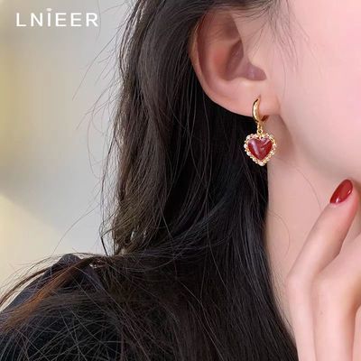 ���ڲ������ﶬ������˿�ƺ�ɫ���Ķ����԰׹�������С�������߼��ж���Ů 29.8Ԫ