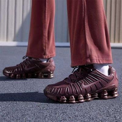 ���ڲ�����NIKE�Ϳ�ŮЬSHOX TL���������ܲ�Ь�˶�����ЬIB1087-500 722Ԫ