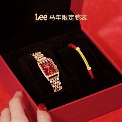 ���ڲ�������������Lee�ֱ�Ů����С���������޶���и���ֵʱ��Ů�������� 299Ԫ