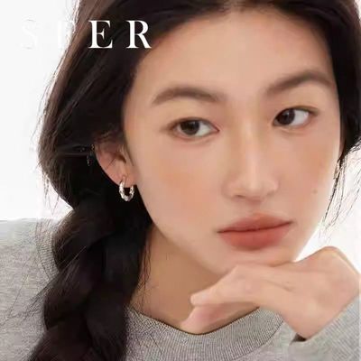 ���ڲ�����ɫ�ƶ�ԭ������ϵ������߼���ȦȦ������Լ�����ճ�ͨ�ڶ������� 37.6Ԫ