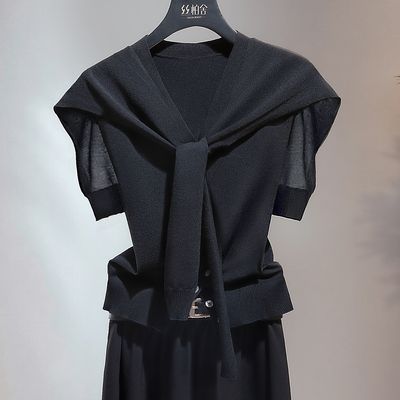 ���ڲ�����[˿����]2026��װ�¿�Ůװʱ��ͨ������V�쵥�ſ����¶̿���֯�� 149Ԫ