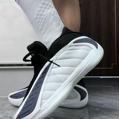 adidas/阿迪达斯AE2 舒适百搭 低帮 篮球鞋 男款黑白JQ9493新年款