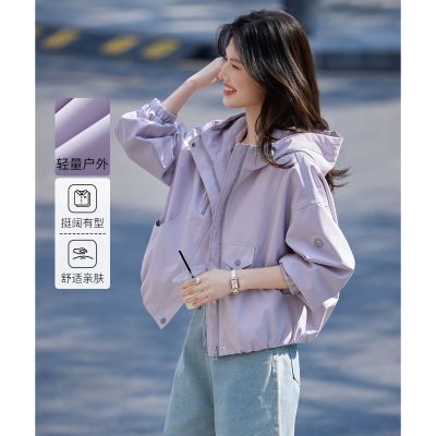 ���ڲ������о�26�괺���ủ�����ʼ��乤װ�������п�����ñ����Ů 249Ԫ