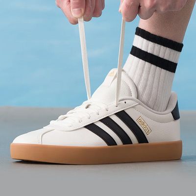 ���ڲ�������ƷAdidas���ϴ�˹��Ů�������˶�����Ь��Ь�ܲ�ЬIH6574 251Ԫ