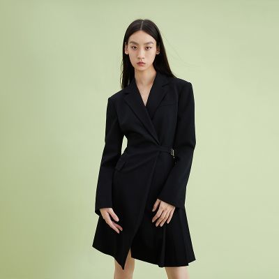 ���ڲ��������̳�ͬ�LILYŮװ����ͨ�ڴ�ɫ���ݸ�����װ����ȹ 259Ԫ