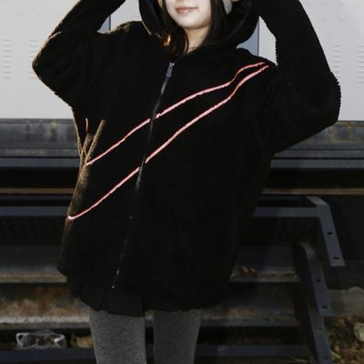 ���ڲ�����Nike logo��ʶ��ñ������������޸����� Ů�� ��ɫFZ6536-010 175Ԫ