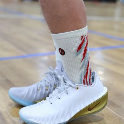 ���ڲ�����NIKE/�Ϳ������޶��������� ����Ь��Ůͬ���ɫIB6728-100������ 919Ԫ