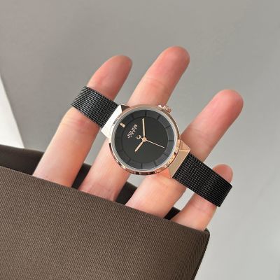 ���ڲ���������ʱ�ֱ�Ů2026���¿�С������Ůʿ����ֵ���±�����С��Ůʿ�� 216Ԫ