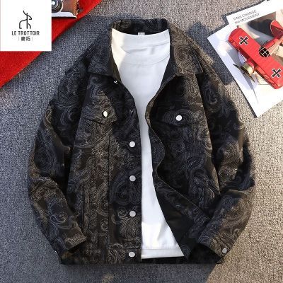 ���ڲ�����LE TROTTOIR 2026����ʱ�е���������Ứţ�г��к������ 139Ԫ