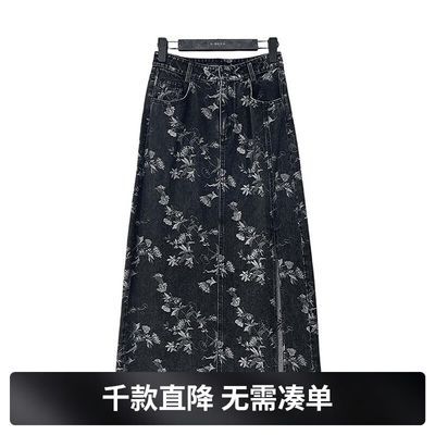 ���ڲ�����S.DEERʥ�ϰ�Ůװ25����Ʒʱ�и���ӡ������ţ�г�ȹS252Z1106 279Ԫ