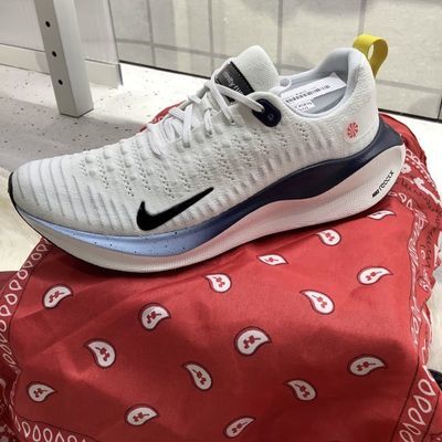���ڲ�����Nike InfinityRN 4 ������ӯ������� �Ͱ� �����ܲ�Ь �п� �׺� 381Ԫ