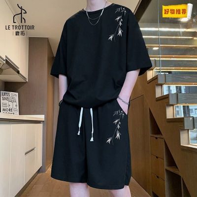 ���ڲ�����LE TROTTOIR�ļ����廨�й����¿�����װ����̿����ʱ�аٴ� 121Ԫ