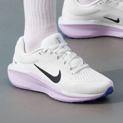 ���ڲ�����NIKE�Ϳ�ŮЬWINFLO 11�˶��ܲ�ЬFJ9510-112 404Ԫ