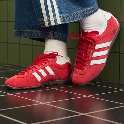 ���ڲ�������ƷAdidas���ϴ�˹��Ҷ����ŮANFU�������ű����˶�����ЬKJ3957 458Ԫ