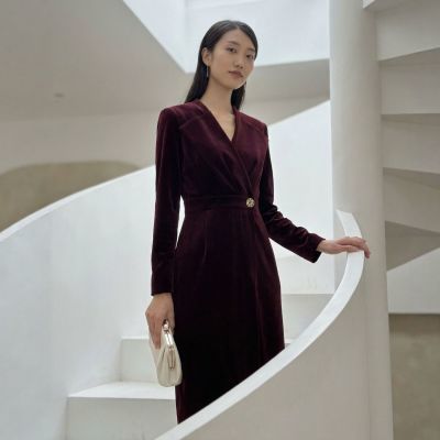 ���ڲ�����Ӯ���к�ɫ˿������ȹŮ2026�����¿�߶˴���֪��ͨ������ȹ��Ů 698Ԫ