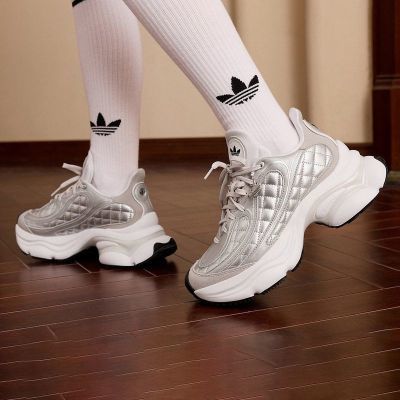 ���ڲ�����Adidas/���ϴ�˹ ��Ҷ���¿�Ů�� OZVENUZ W �˶�����Ь KJ3971 539Ԫ