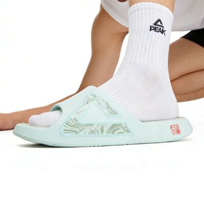 ���ڲ�����ƥ��̬����Ь2026�ļ��¿����ص���ĥ��������˶�ɳ̲������Ь 114Ԫ