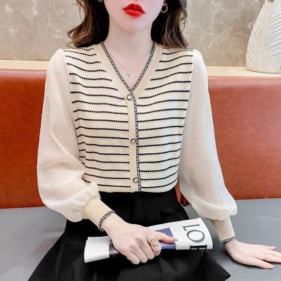 薄款条纹针织衫女士打底新款拼接洋气V领假两件毛衣百搭长袖上衣